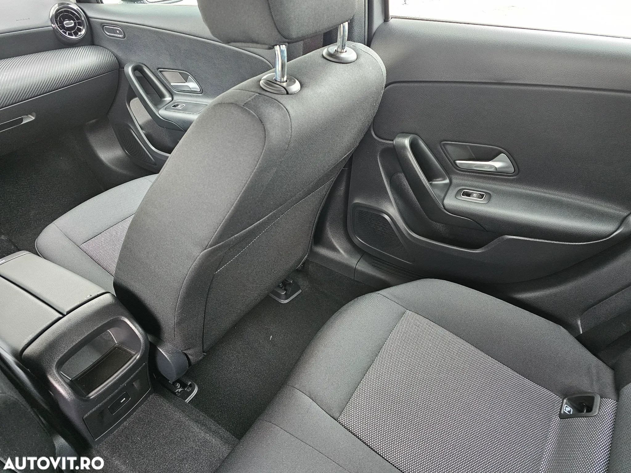 Mercedes-Benz A 180 7G-DCT Advanced Progressive - 12