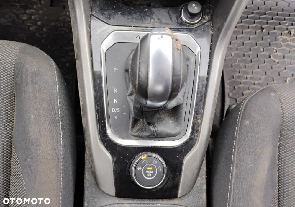 Volkswagen T-Roc - 15