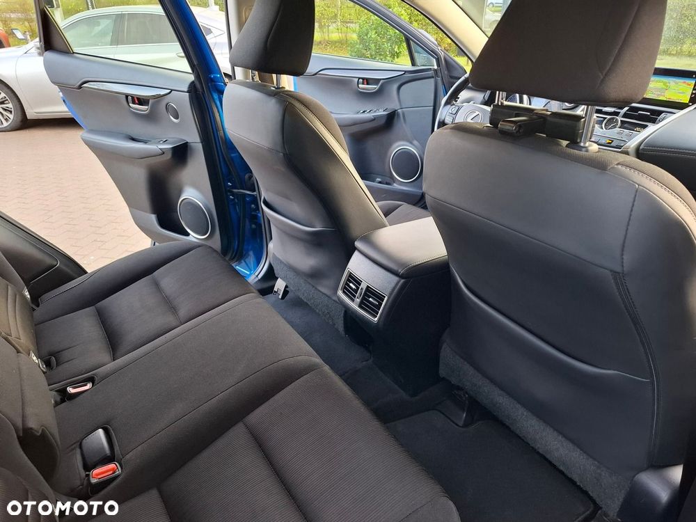 Lexus NX 300h Optimum AWD - 23