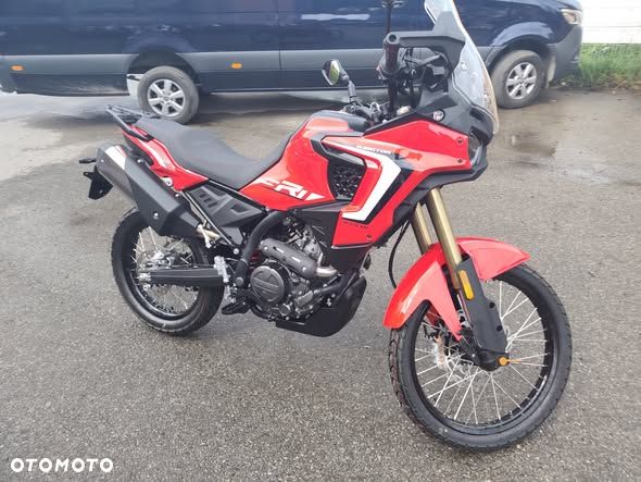 QJMOTOR SRT 300DX - 13