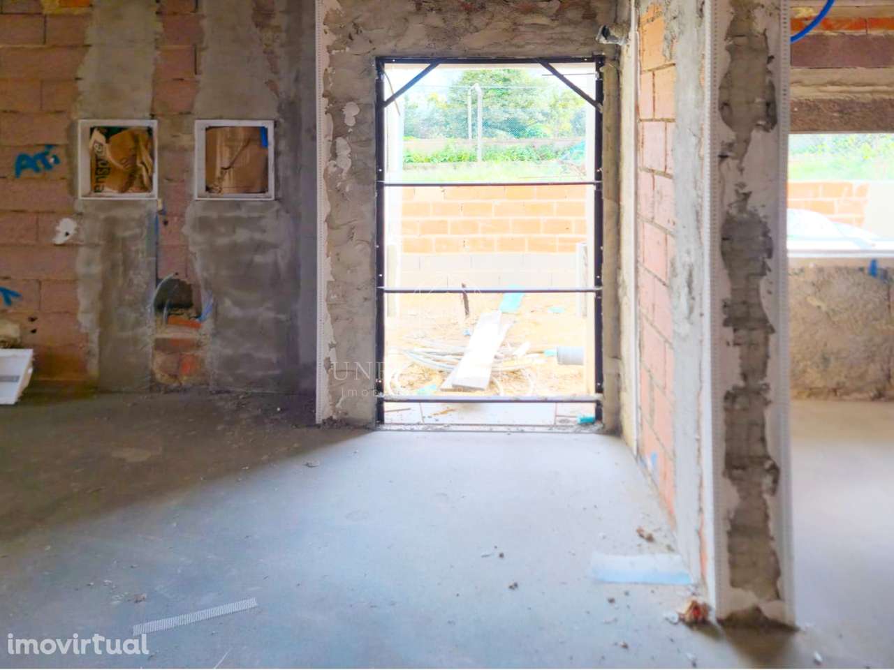 Moradia Geminada T3 com duas Suítes e zona de lazer, localizada no Pin - Grande imagem: 3/31