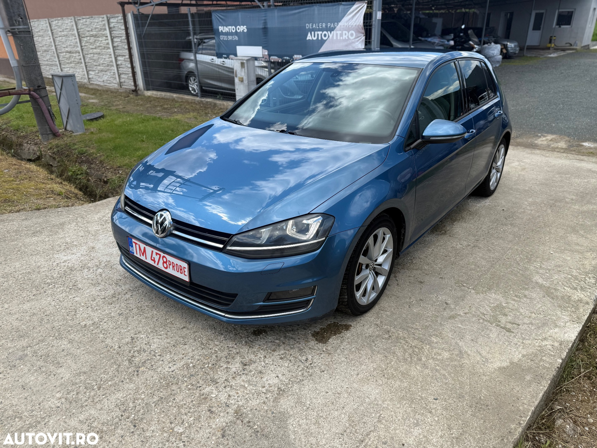 Volkswagen Golf 1.6 TDI BlueMotion Technology DPF Comfortline - 2
