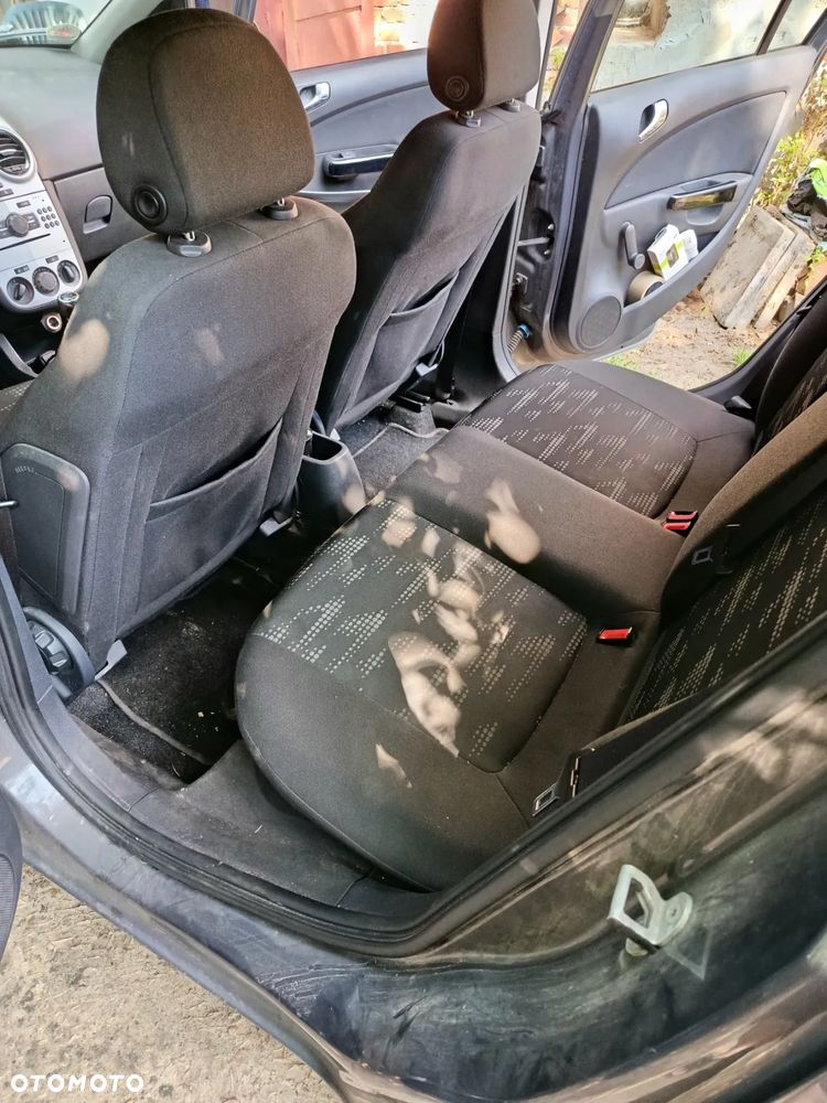 Opel Corsa - 11