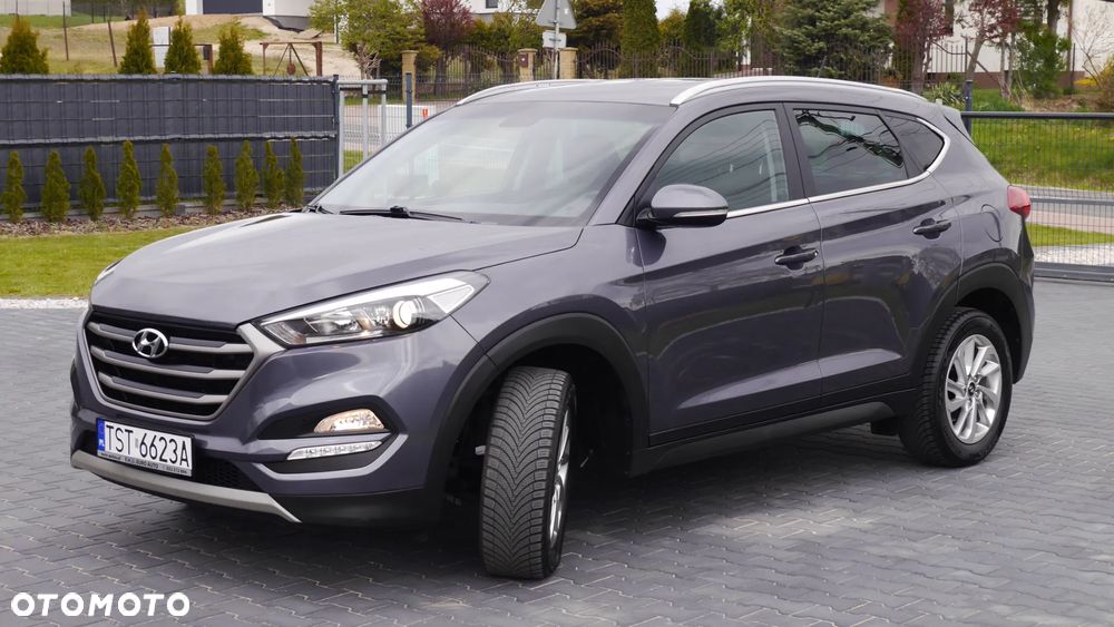 Hyundai Tucson blue 1.7 CRDi 2WD Intro Edition - 18