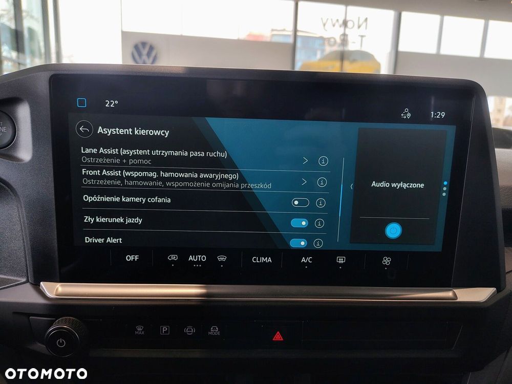 Volkswagen Transporter Transporter Kombi N1 silnik: 2,0 l TDI 150 KM / skrzynia biegów: 6-biegowa manualna rozstaw osi: 3500 mm - 19