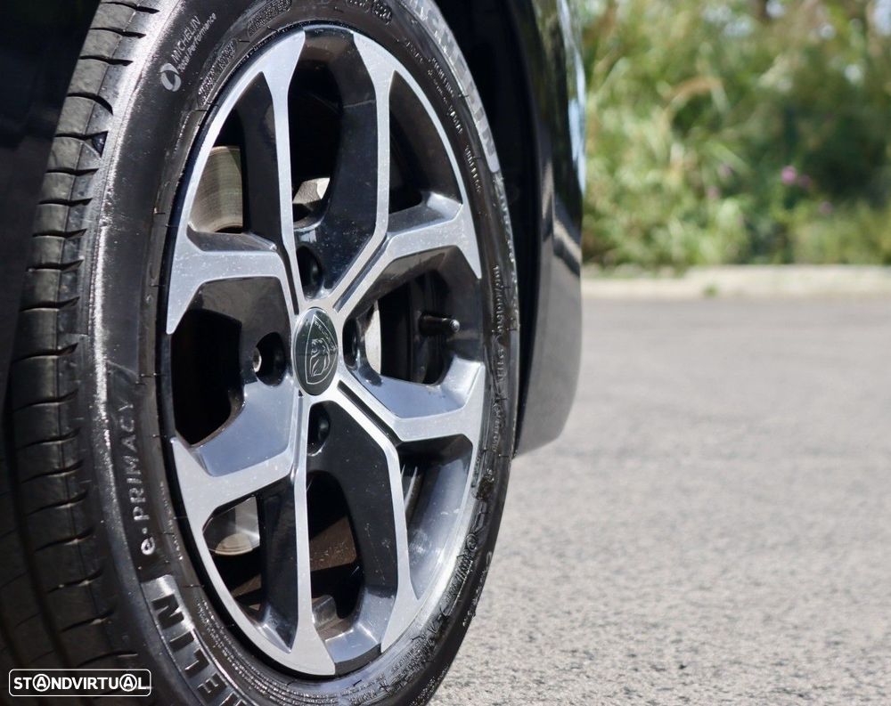 Peugeot 208 1.2 PureTech Active - 30