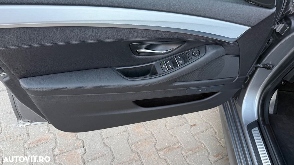 BMW Seria 5 530d AT - 19