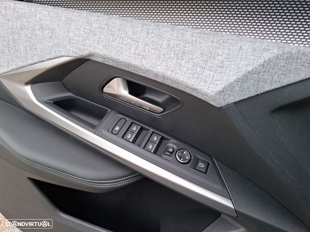 Peugeot 3008 1.6 Plug-in Hybrid GT e-DCS7 - 23