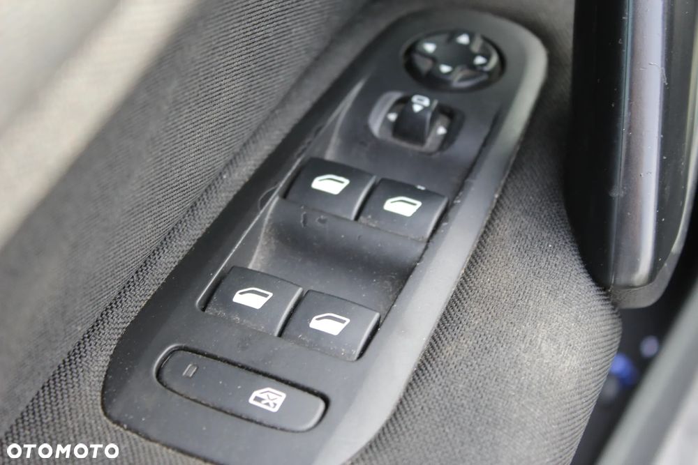 Peugeot 308 e-HDi FAP 115 Stop&Start Business Line Niveau 2 - 12