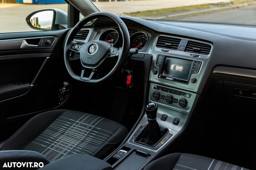 Volkswagen Golf 1.6 TDI BlueMotion Technology Cup - 6