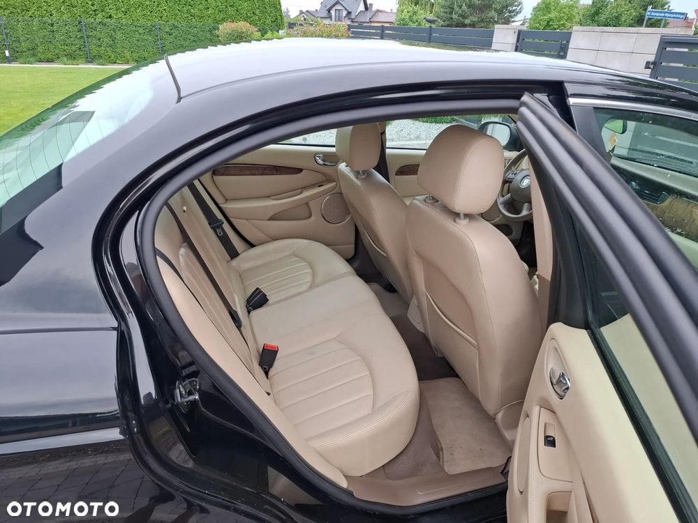 Jaguar X-Type 2.5 High - 16