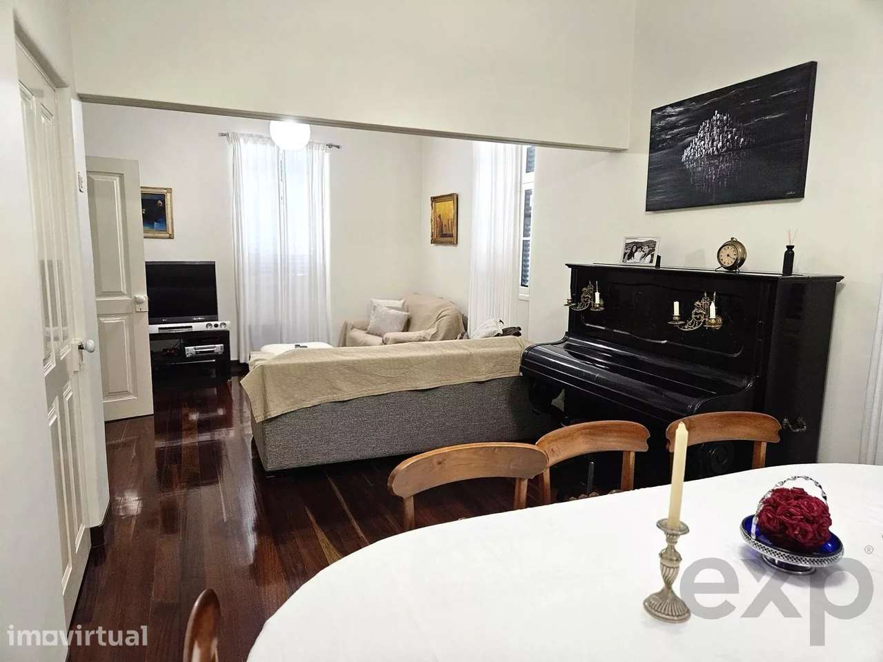 Moradia no Funchal com vista e localização prime! - Grande imagem: 5/14