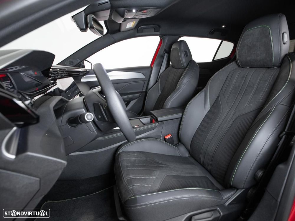Peugeot 408 Plug-In Hybrid 225 e-EAT8 GT - 8
