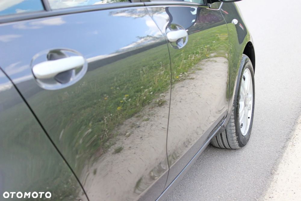 Toyota Yaris 1.33 VVT-i Executive - 17