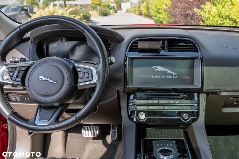 Jaguar F-Pace 2.0 i4D AWD Portfolio - 8
