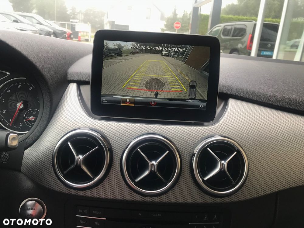 Mercedes-Benz Klasa B 220 4-Matic - 29