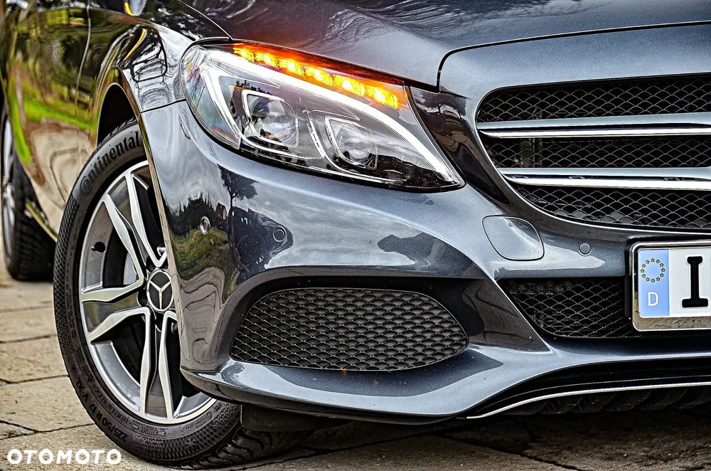 Mercedes-Benz Klasa C 180 7G-TRONIC Exclusive - 14