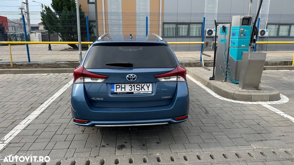 Toyota Auris 1.8 L VVT-i Sol - 3