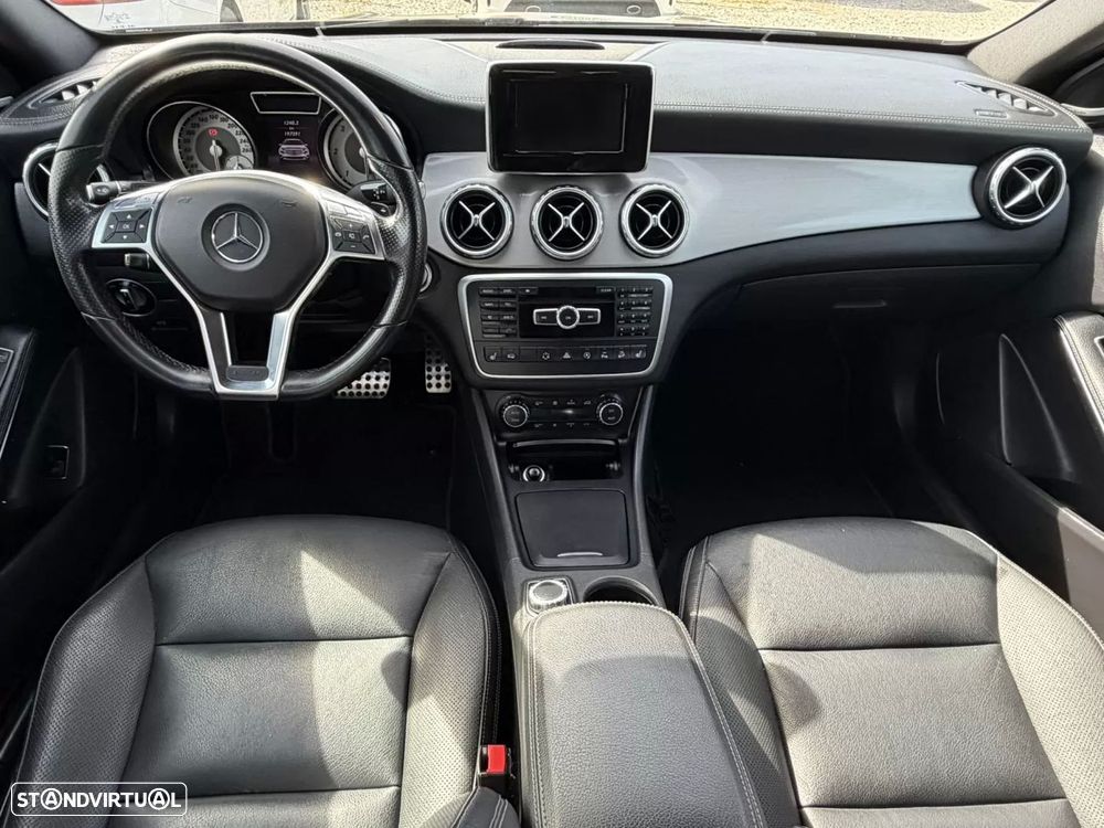 Mercedes-Benz GLA 220 d 4Matic 7G-DCT AMG Line - 12