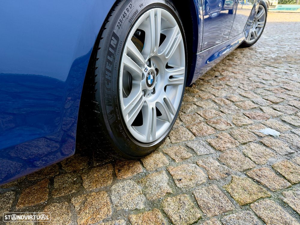 BMW 320 d Navigation Sport - 18