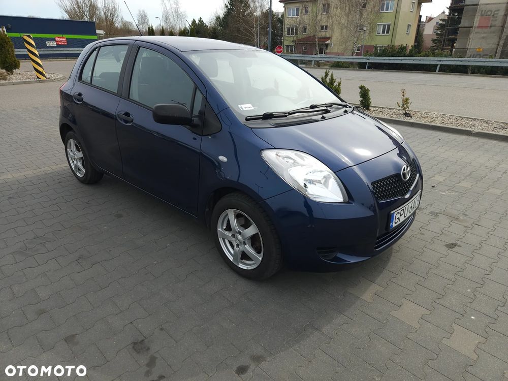 Toyota Yaris 1.3 Sol - 3