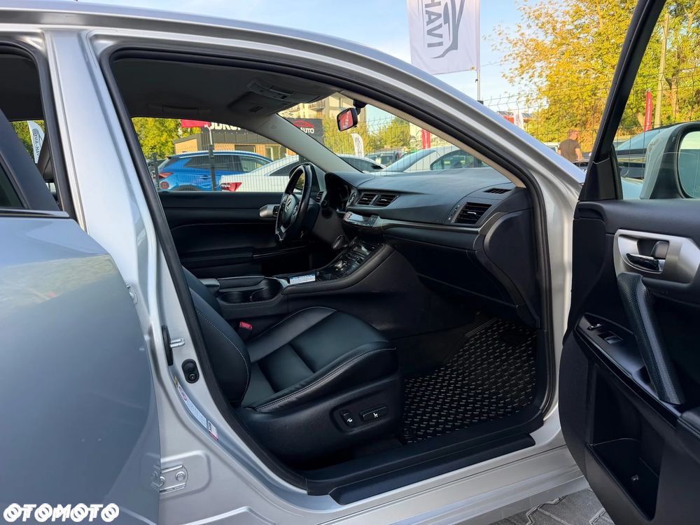 Lexus CT 200h Comfort EU6 - 26