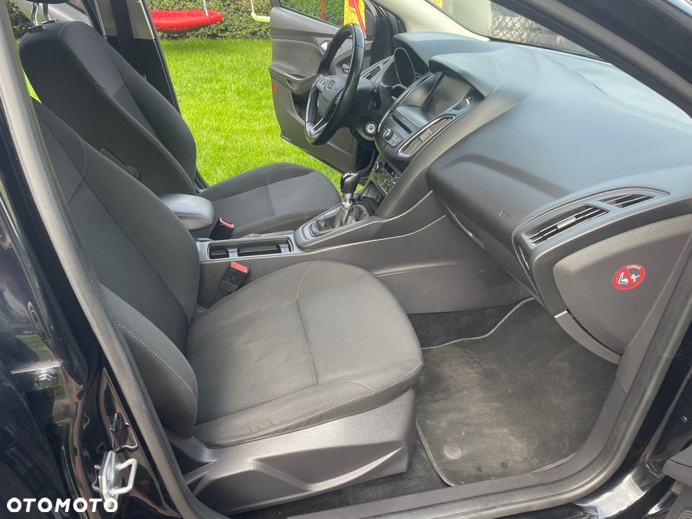 Ford Focus - 19