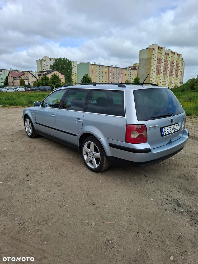 Volkswagen Passat 1.9 TDI Basis - 5