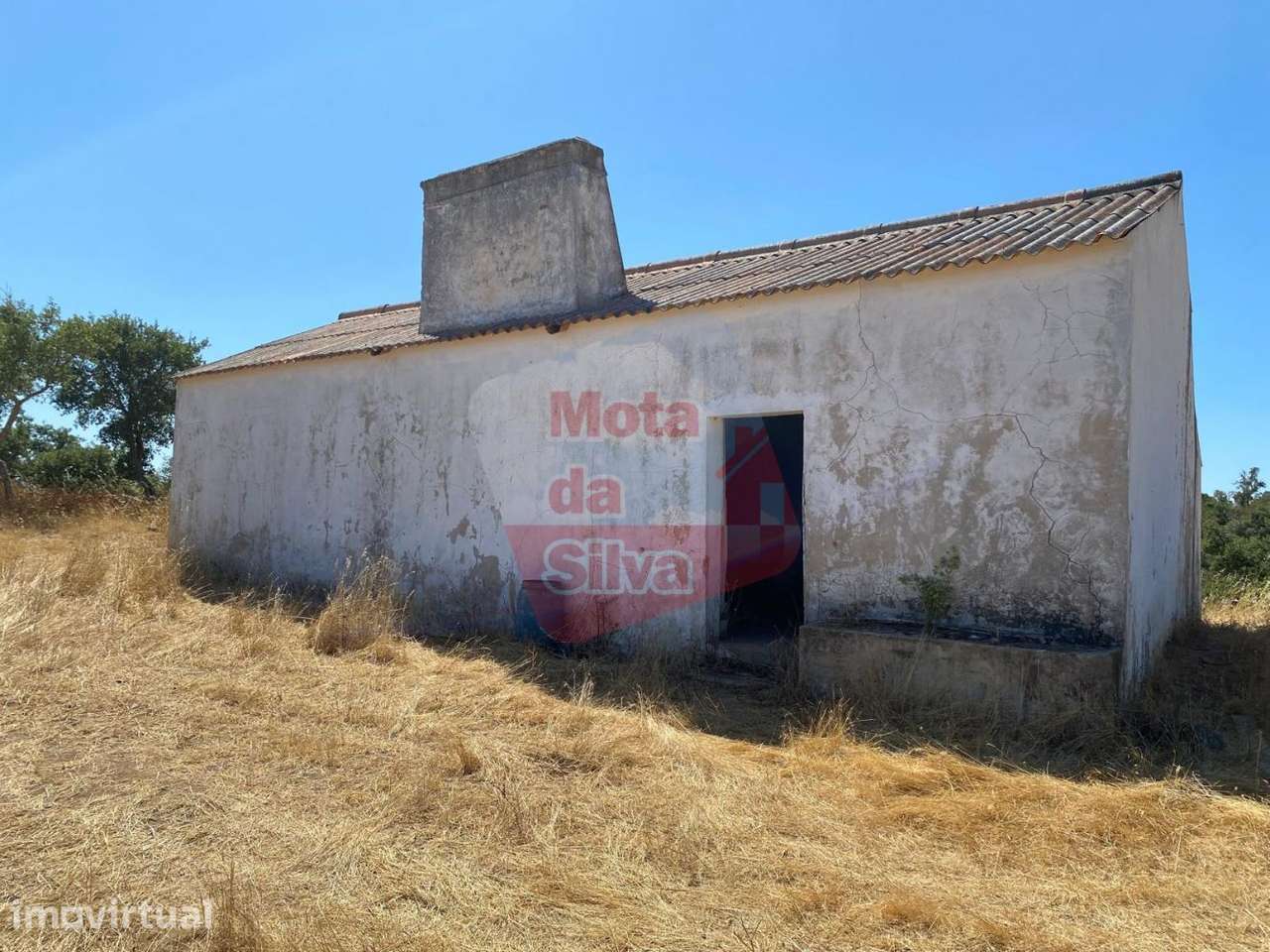 Quinta agrícola com habitação em São Bartolomeu da Serra - Grande imagem: 2/13