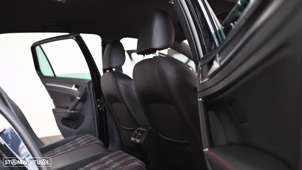 VW Golf 2.0 TSi GTi DSG - 49