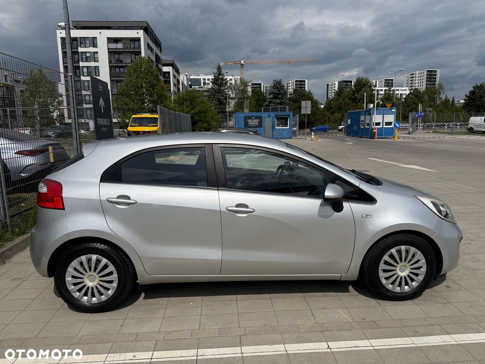 Kia Rio 1.4 crdi M - 4