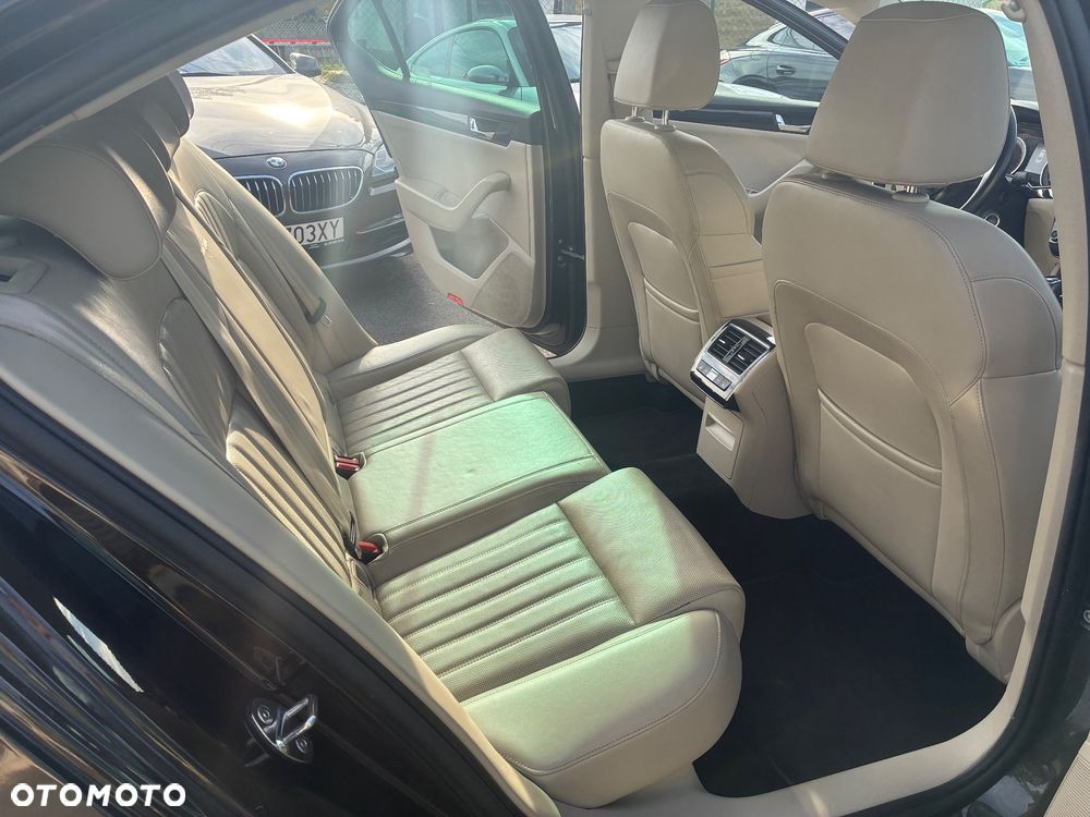 Skoda Superb 1.8 TSI L&K DSG - 24