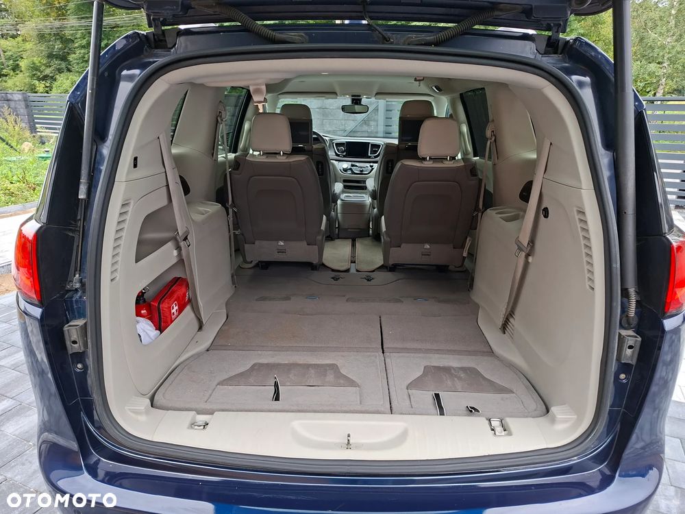 Chrysler Pacifica - 20