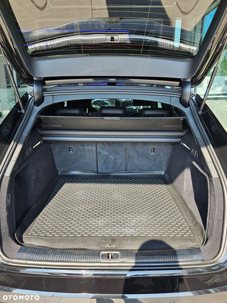 Audi A4 Allroad - 32