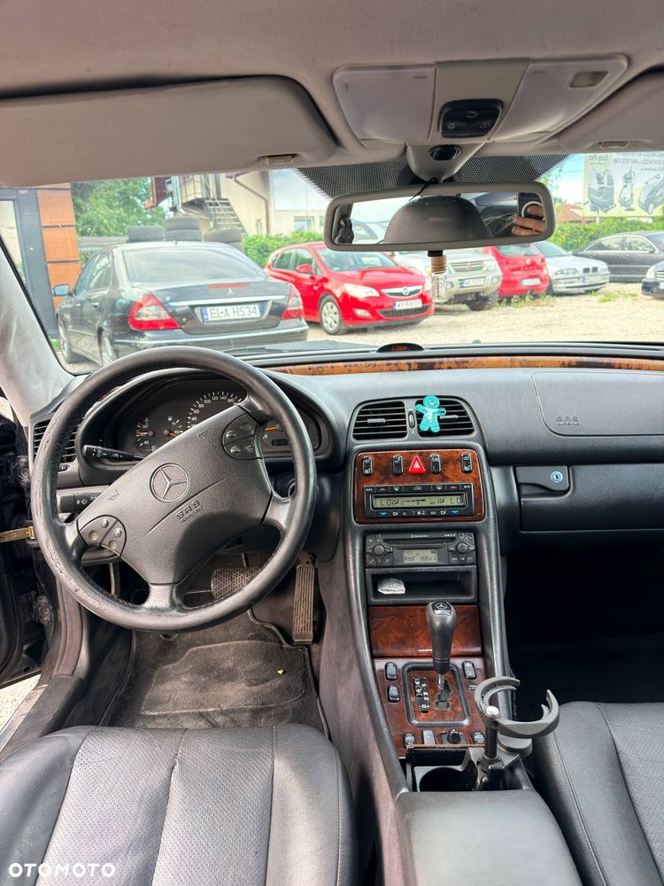 Mercedes-Benz CLK - 8