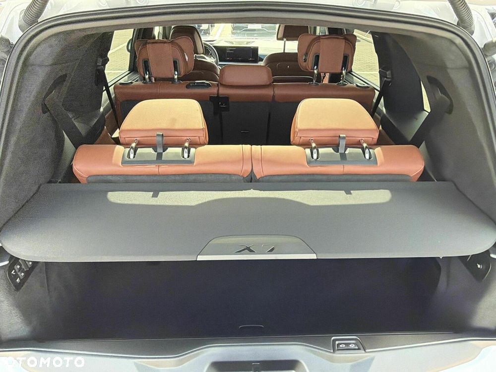 BMW X7 - 29