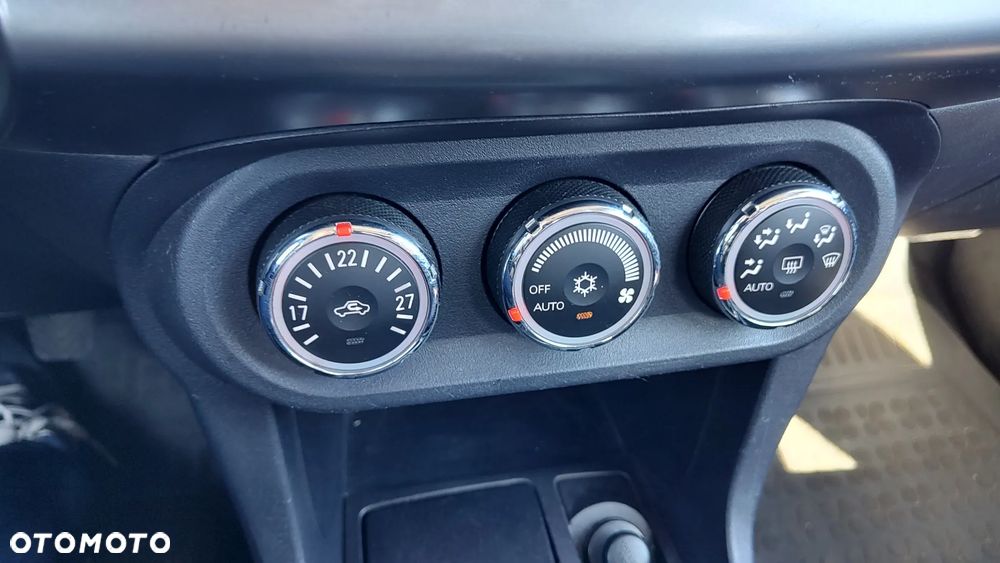 Mitsubishi Lancer 1.6 ClearTec Invite - 33