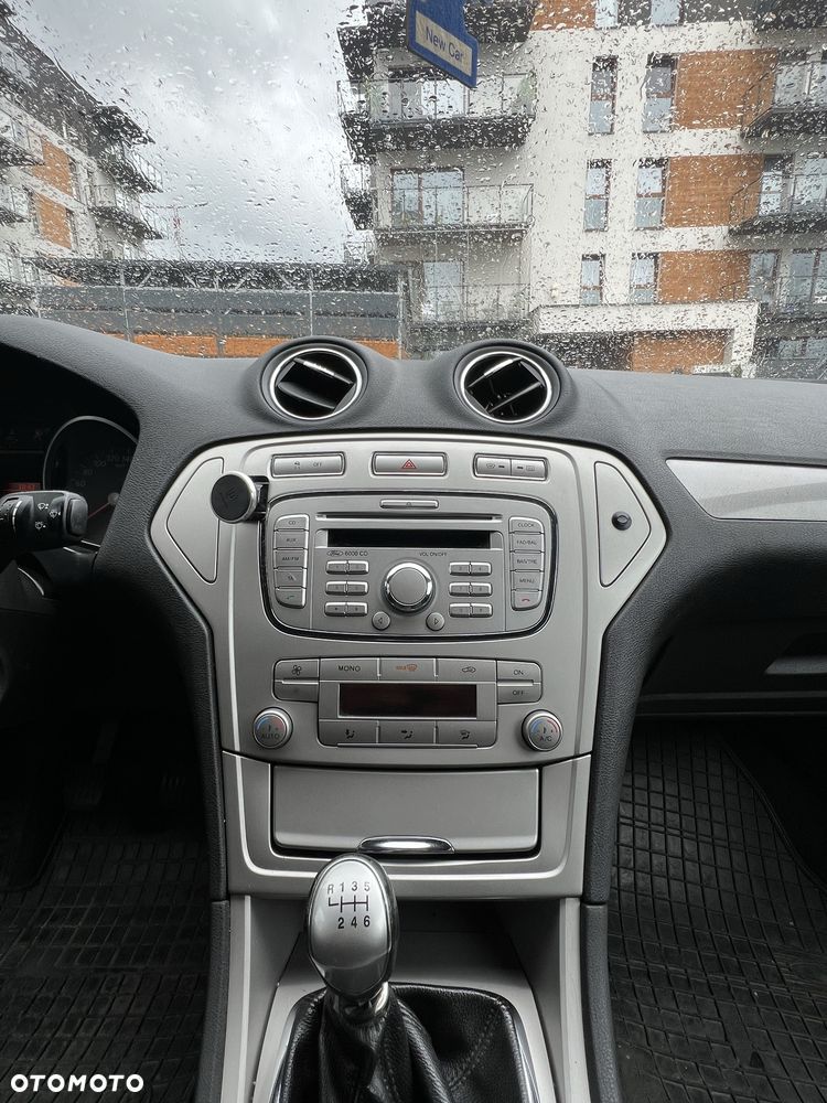 Ford Mondeo - 8