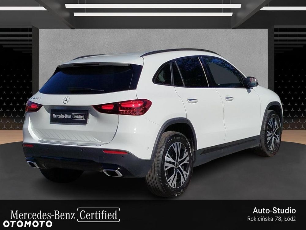 Mercedes-Benz GLA - 6