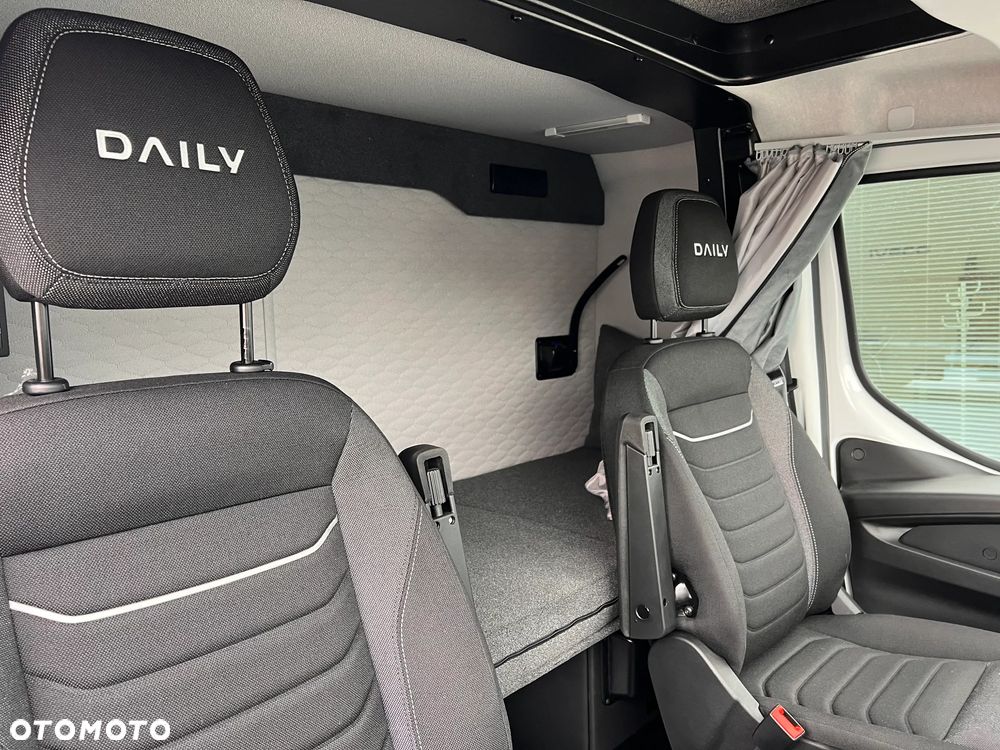 Iveco OSTATNI DOSTĘPNY OD RĘKI!!!TWOJA PRZEWAGA ZACZYNA SIĘ JUŻ DZIŚ,MOCNY GRACZ ZBUDOWANY DO CIĘŻKIEJ PRACY,KOMFORT W TRASIE,ZYSK W BIZNESIE - 22