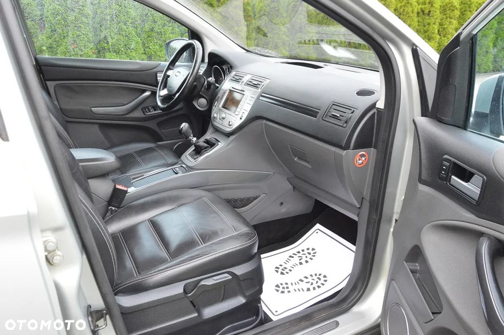 Ford Kuga 2.0 TDCi 4x4 Titanium - 35