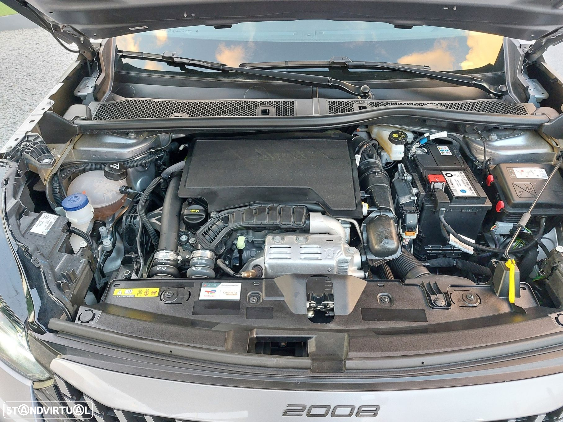 Peugeot 2008 1.2 PureTech Allure - 23