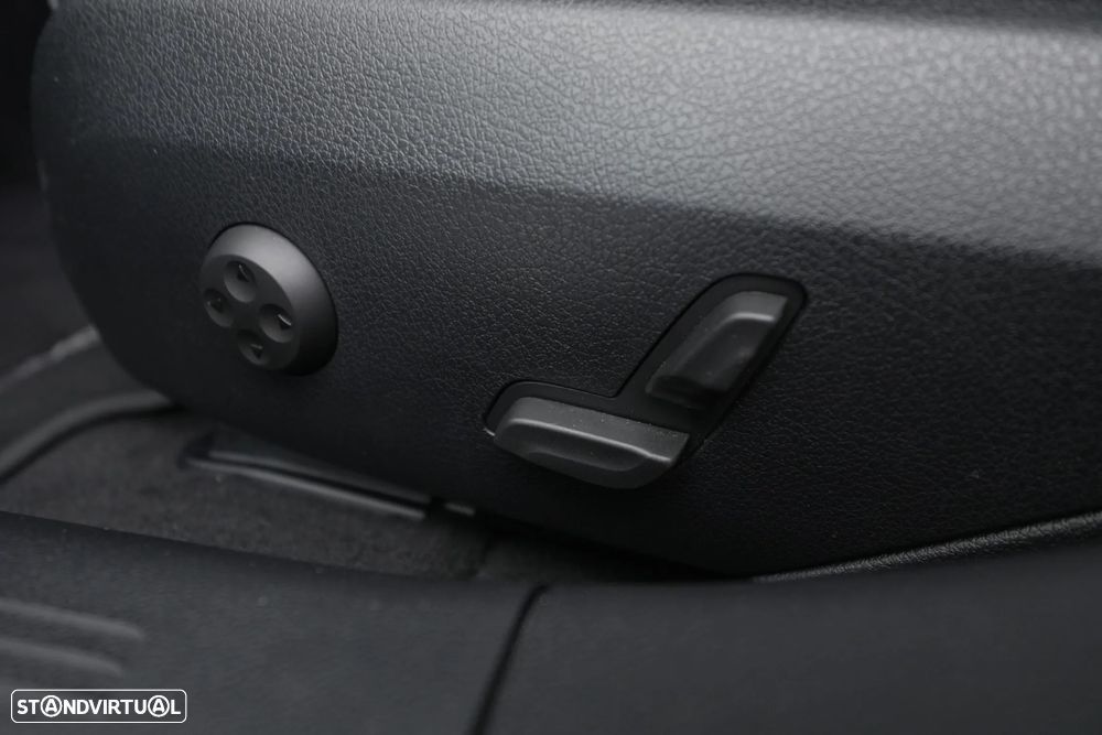 Mercedes-Benz E 220 d 9G-TRONIC Edition AMG Line - 29