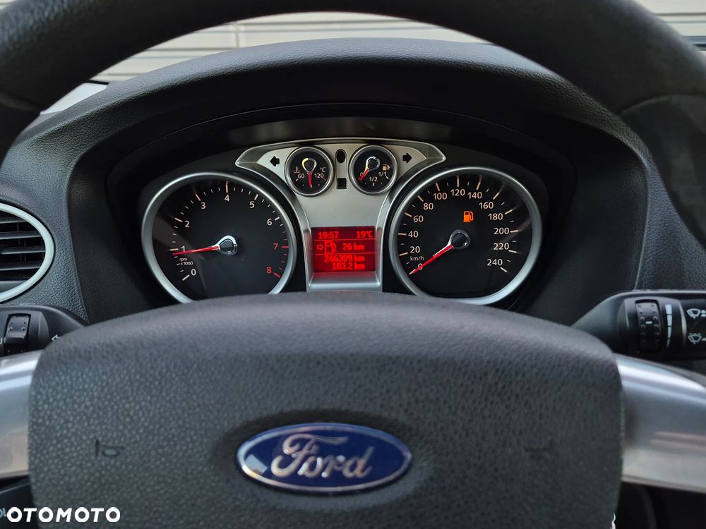 Ford Focus 1.6 X100 - 19