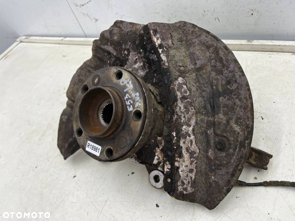 Zwrotnica BMW X5 E53 99-06r. 3.0d 3.0i 4.4i 4.8i piasta lewa przednia czujnik ABS lewy przód - 3