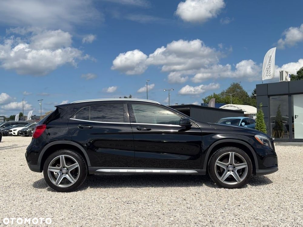 Mercedes-Benz GLA - 2