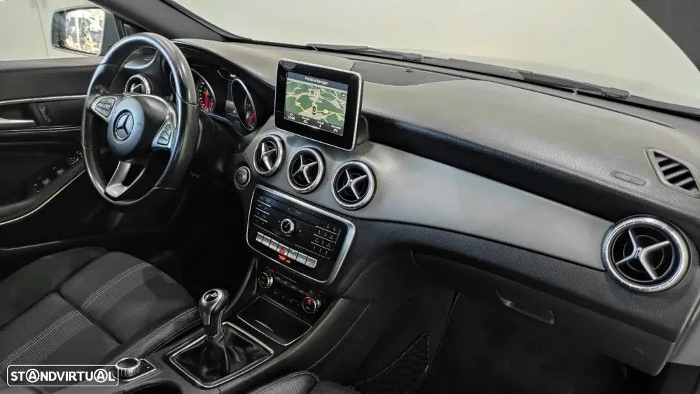 Mercedes-Benz CLA 200 d Shooting Brake AMG Line - 8