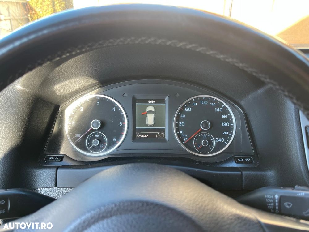 Volkswagen Tiguan ver-2-0-tdi-cr-dpf-4motion-dsg-sport-style - 5