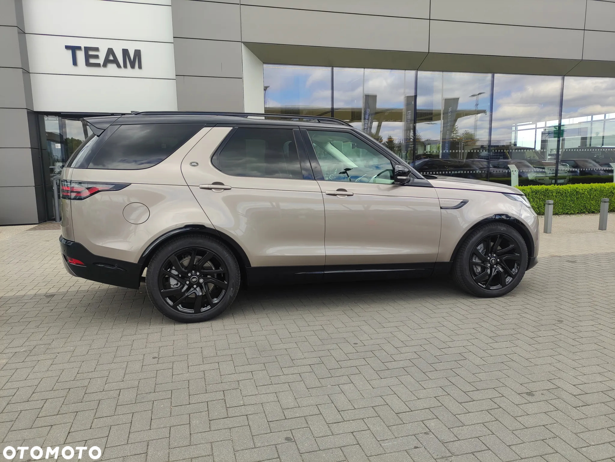 Land Rover Discovery - 8