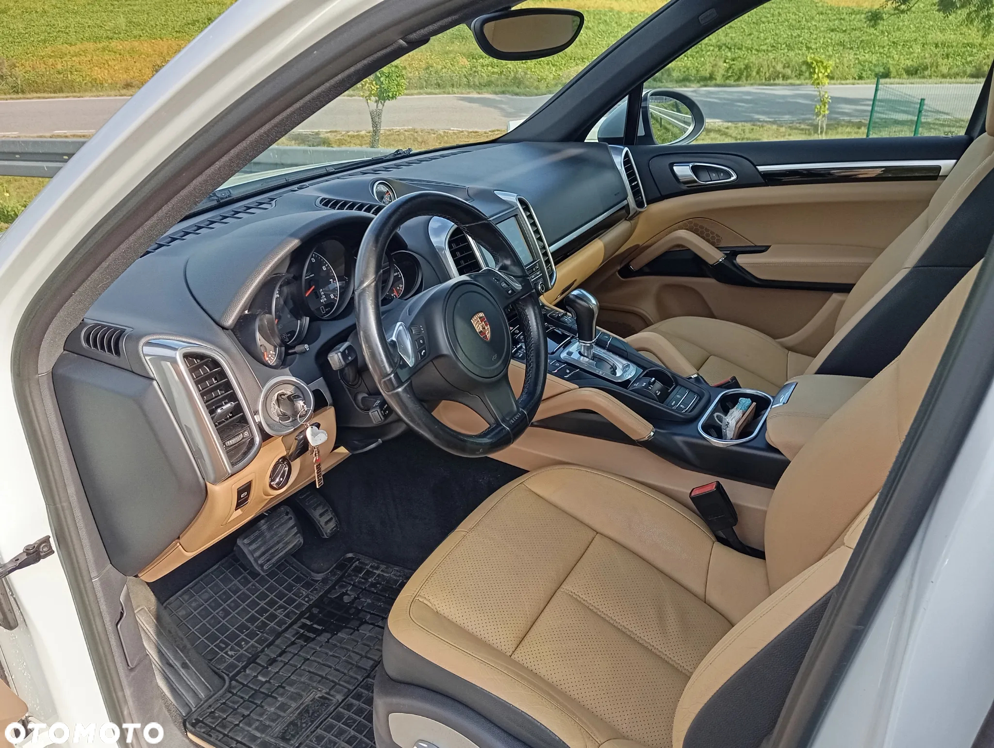 Porsche Cayenne Platinum Edition - 13